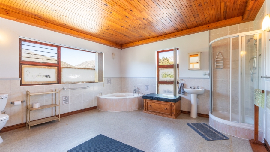 4 Bedroom Property for Sale in Pringle Bay Western Cape